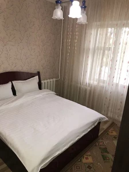 Двухкомнатная квартира с большой кроватью