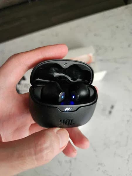 Беспроводные наушники JBL Tune Beam