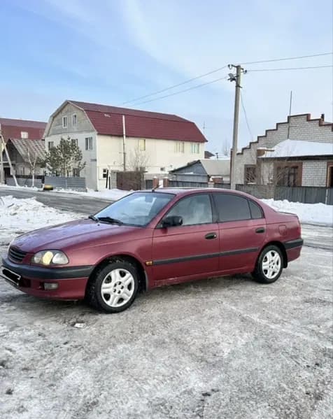 Toyota Avensis, 1.8, автомат, 1998 год