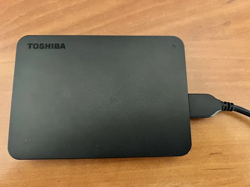 Внешний жёсткий диск Toshiba на 1 ТБ