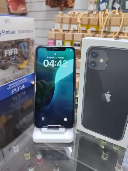 iPhone 11, 64 ГБ, чёрный