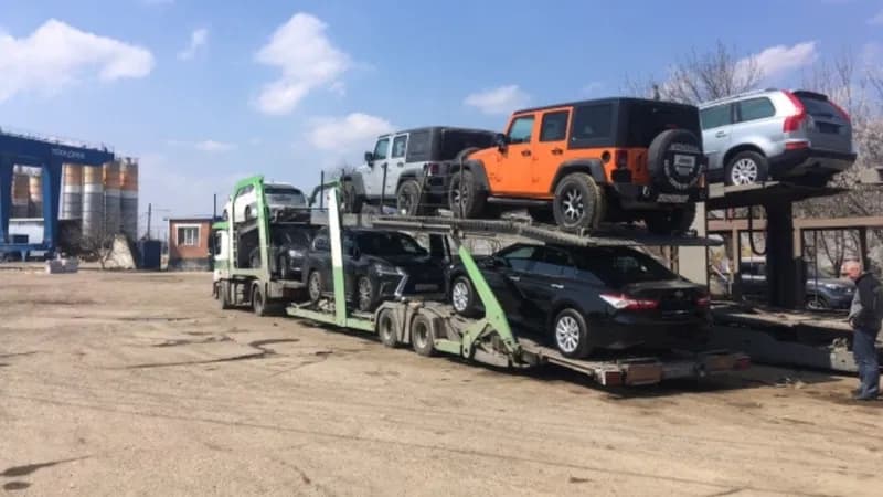 Перевозка легковых автомобилей автовозом