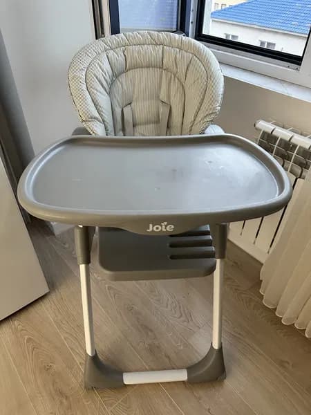 Стульчик для кормления Joie с подносом