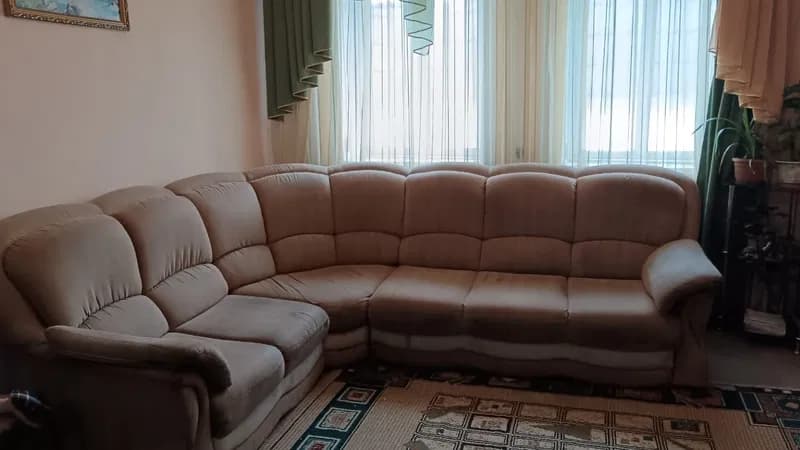 Угловой диван для гостиной